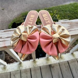 Butter Pink and Gold Bow Women's Sandals